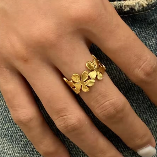 Zinnia Ring